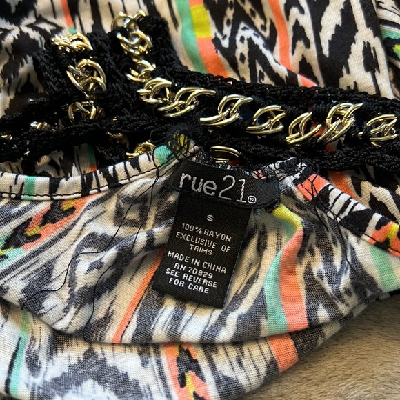 Tribal tank top - Picture 4 of 5